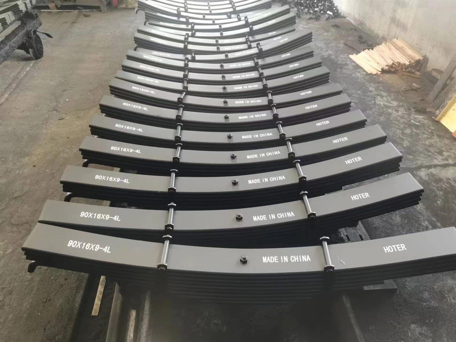 4 Leaf Springs on Storage Racks